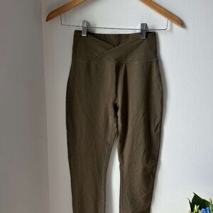 Alphalete Surface Path legging S